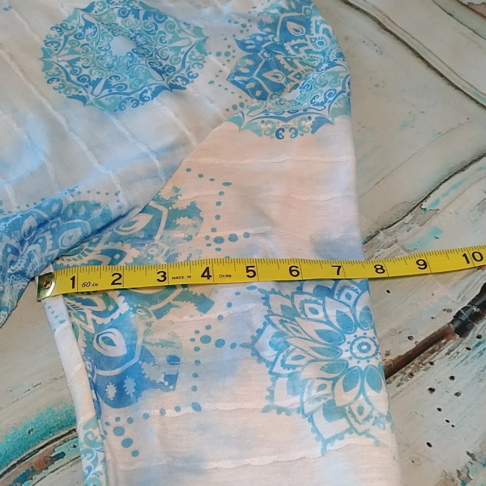 Time And Tru Blue/White Floral Mandela Pattern V Neck Long Sleeve Flowy Shirt - Picture 7 of 8